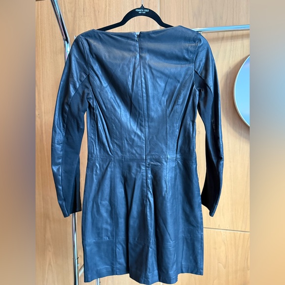 Women's SAS Sportswear Long Sleeve Black Leather ‘Janet’ Sheath Dress - Size 6 - Picture 2 of 7